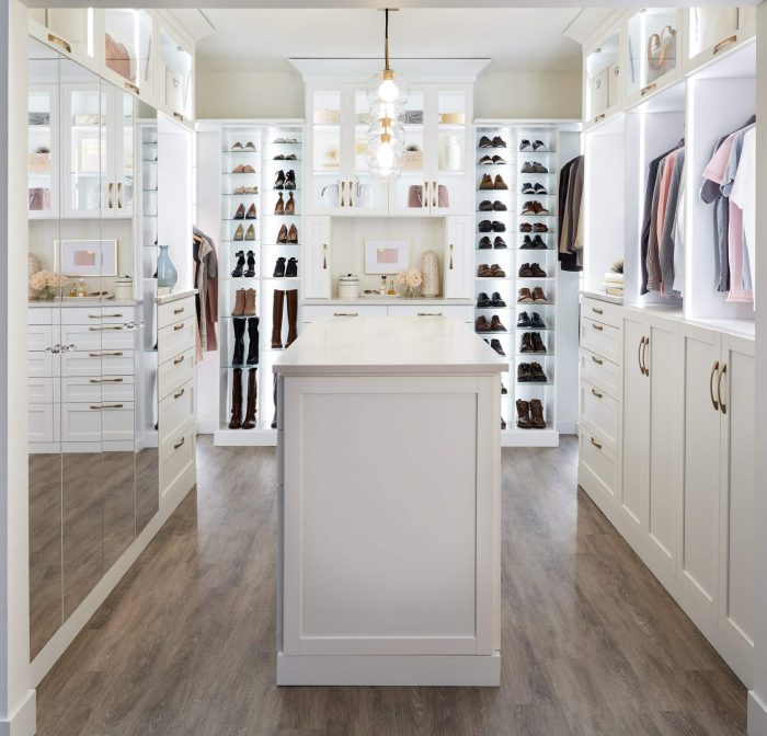 Custom Closet Cabinets